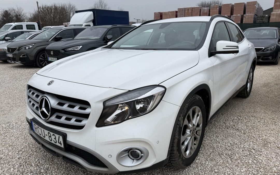 MERCEDES-BENZ GLA 180 7G-DCT ÁFÁS! Magyarországi! 1. tulajdonostól! Végig szervizelt! 1 év garanciával!