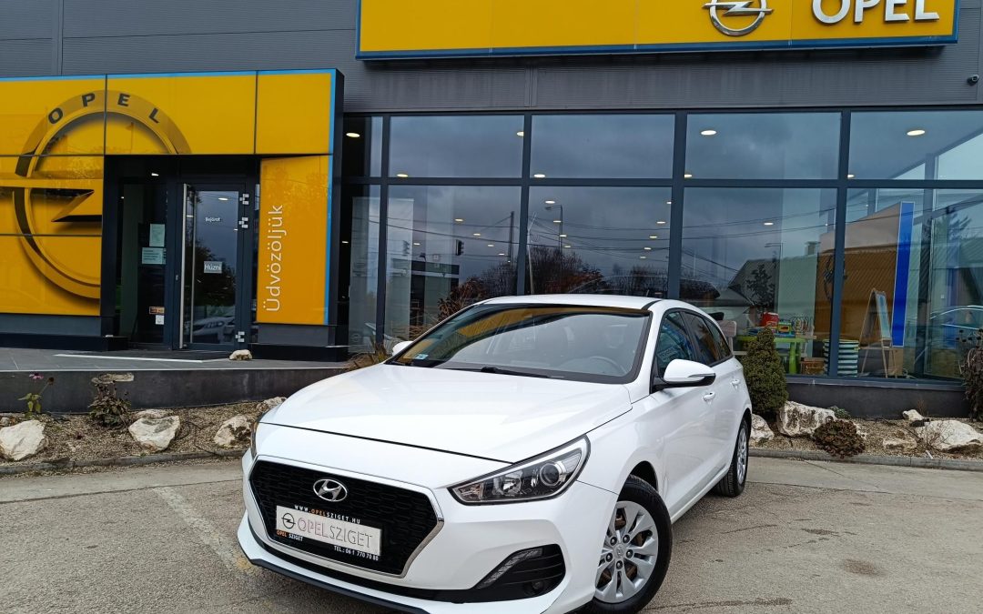 HYUNDAI I30 1.6 CRDi MP Life ÁFÁS! 1 ÉV GARANCIÁVAL! Magyarországi! Első tulajdonostól! Végig szervizelt!