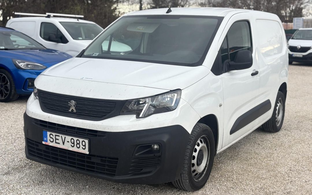 PEUGEOT PARTNER 1.5 BlueHDi 100 Premium L1 1000 (3 személyes ) Magyarországi! Végig Szervizelt! 1.Tulajdonostól! 1 Év Garanciával!