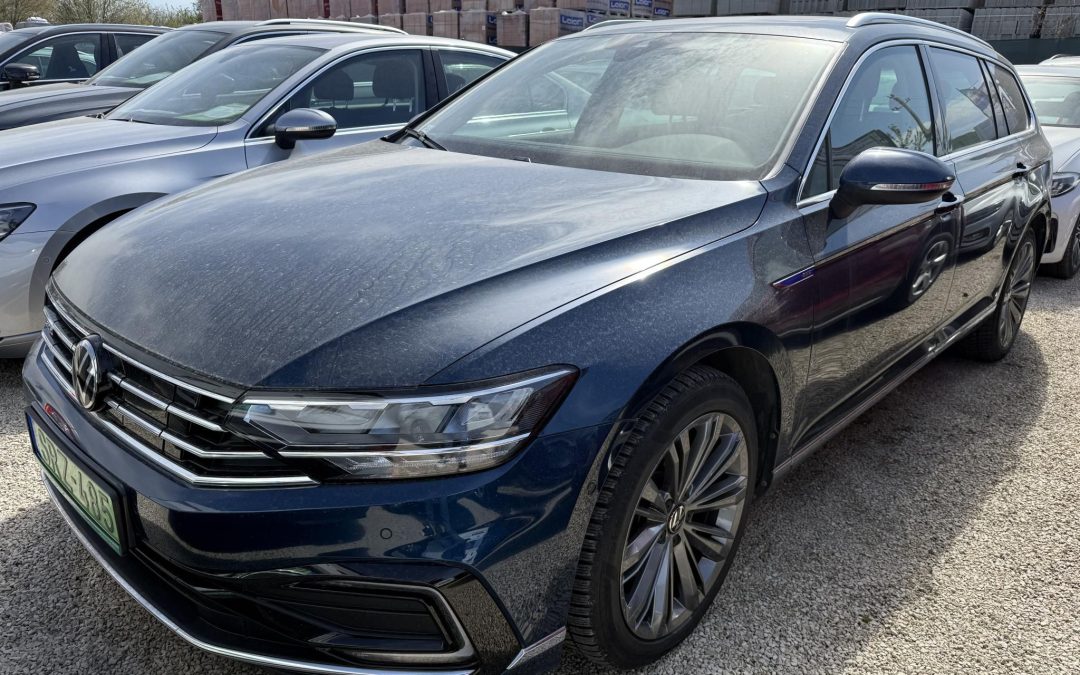 VOLKSWAGEN PASSAT Variant 1.4 TSI GTE Plug-In-Hybrid DSG ÁFÁS! Magyarországi! 1. tulajdonostól! Végig szervizelt!