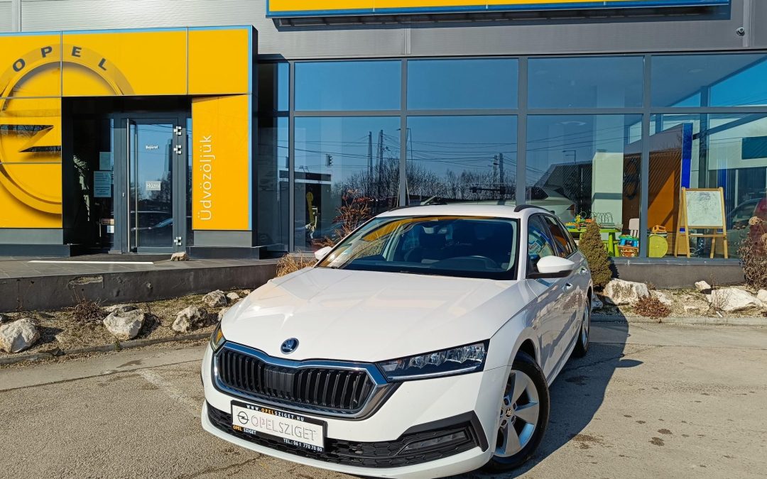 SKODA OCTAVIA Combi 2.0 TDI SCR Ambition DSG ÁFÁS! Magyarországi! 1. Tulajdonostól! Végig szervizelt! Gyári fényezésű!