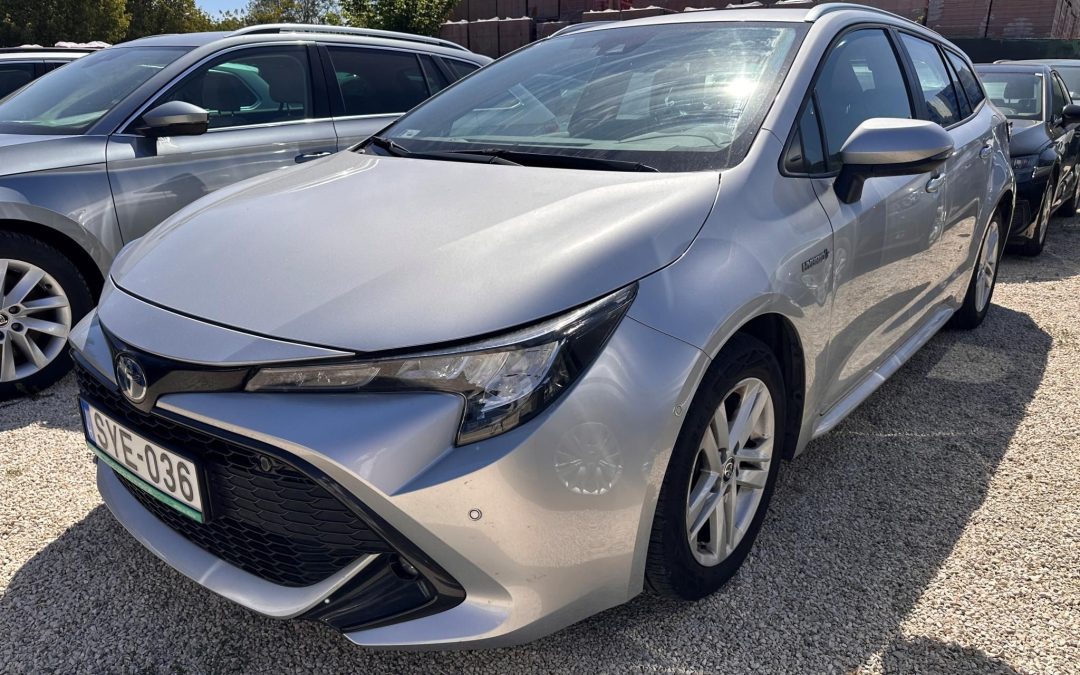 TOYOTA COROLLA Touring Sports 1.8 Hybrid Comfort Tech e-CVT 1.TULAJDONOSTÓL! TÖRÉSMENTES! MAGYARORSZÁGI! VÉGIG SZERVIZELT!