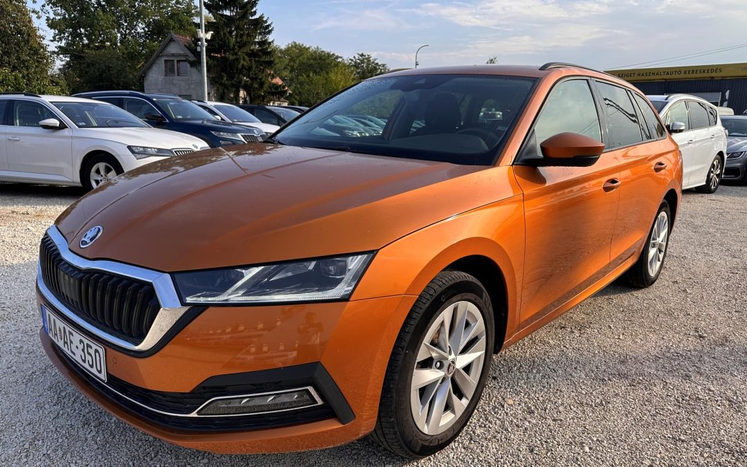 SKODA OCTAVIA Combi 2.0 TDI SCR Style 1 ÉV GARANCIÁVAL! MAGYARORSZÁGI! VÉGIG SZERVIZELT!