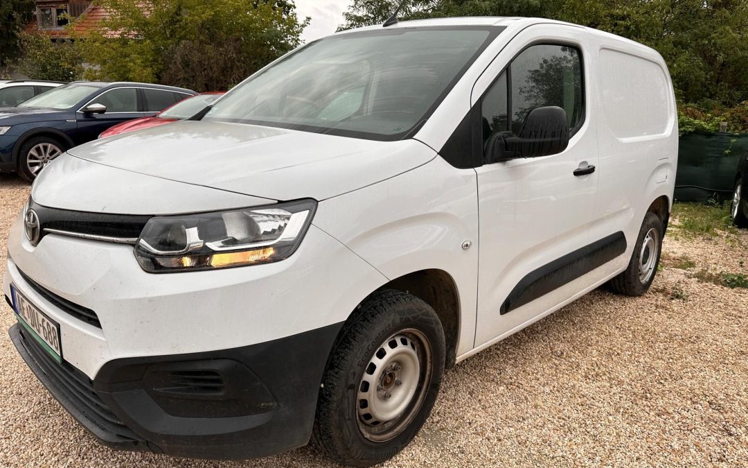 TOYOTA PROACE City 1.5 D Active L1H1 30000 KM! 1.TULAJDONOSTÓL! MAGYARORSZÁGI! TÖRÉSMENTES!