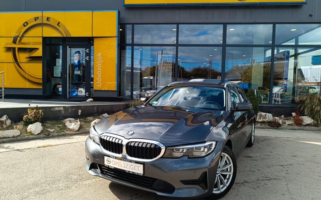 BMW 330e (Automata) ÁFÁS! 1 ÉV GARANCIÁVAL! MAGYARORSZÁGI! VÉGIG SZERVIZELT! 1.TULAJDONOSTÓL!