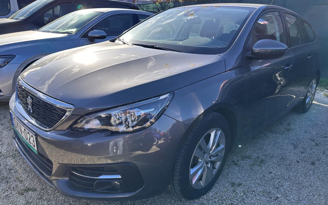PEUGEOT 308 SW 1.2 PureTech Active Pack 1.TULAJDONOSTÓL! 1 ÉV GARANCIÁVAL! MAGYARORSZÁGI! VÉGIG SZERVIZELT!