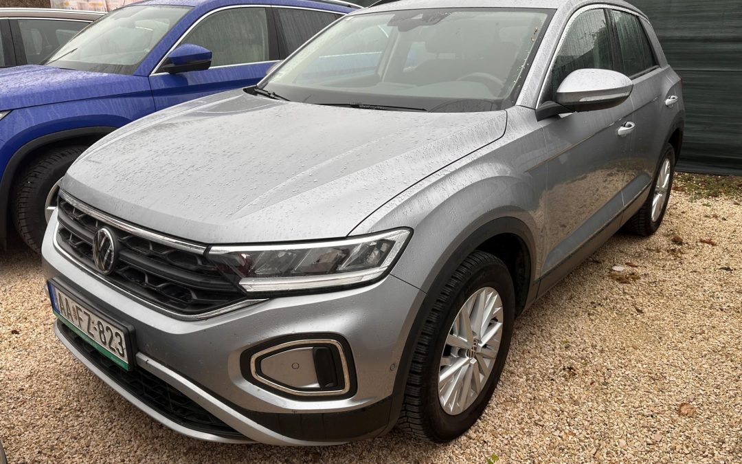 VOLKSWAGEN T-ROC 1.5 TSI ACT Style DSG ÁFÁS! TÖRÉSMENTES! GYÁRI FÉNYEZÉSŰ MAGYARORSZÁGI!1.TULAJDONOSTÓL! VÉGIG SZERVIZE