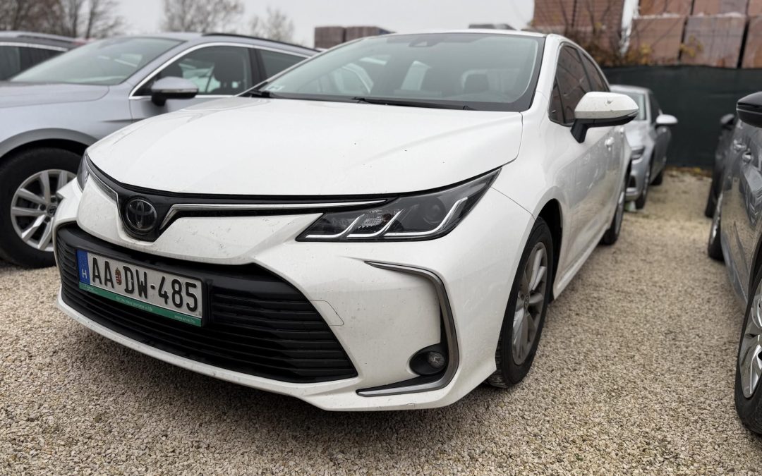 TOYOTA COROLLA Sedan 1.5 Comfort Business ÁFÁS! Magyarországi! 1.Tulajdonostól! Gyári Fényezés! 1 Év Garancia!48.000 KM!
