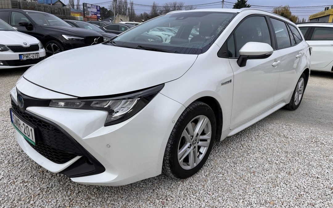 TOYOTA COROLLA Touring Sports 1.8 Hybrid Comfort Tech e-CVT ÁFÁS! 1.TULAJDONOSTÓL! MAGYARORSZÁGI! VÉGIG SZERVIZELT!