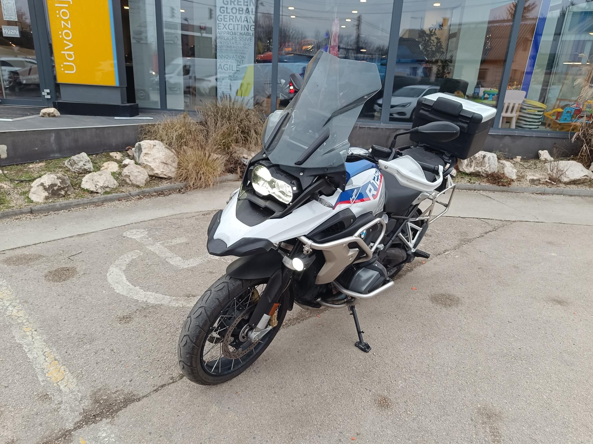 6e2f585cba6f99462e17b058e1e9b8a7203a995b2bb46a5776a556fd3771defa