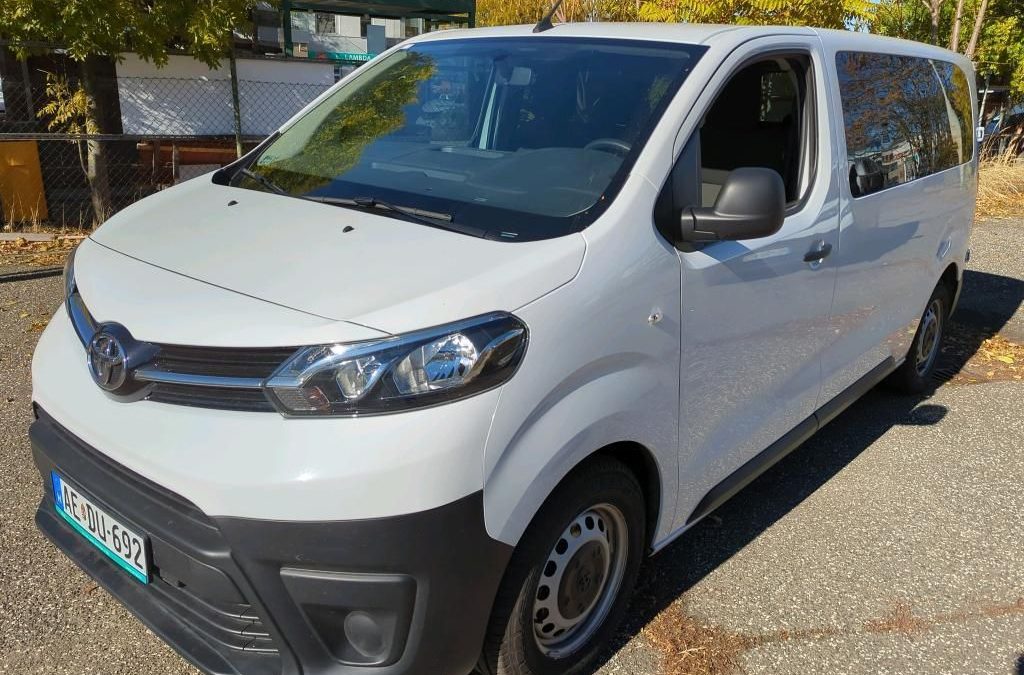 TOYOTA PROACE 2.0 D-4D Combi Professional L1H1 VERSO 3%-OS FINANSZÍROZÁSSAL! 1.TULAJDONOSTÓL! MAGYARORSZÁGI! TÖRÉSMENTES!